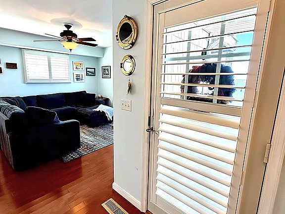 4th image of 6362 Waters Edge Dr