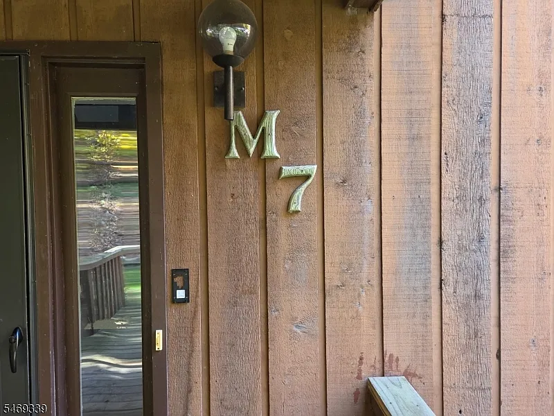 4 bed, 3.5 bath, $3,000 — Photo 2