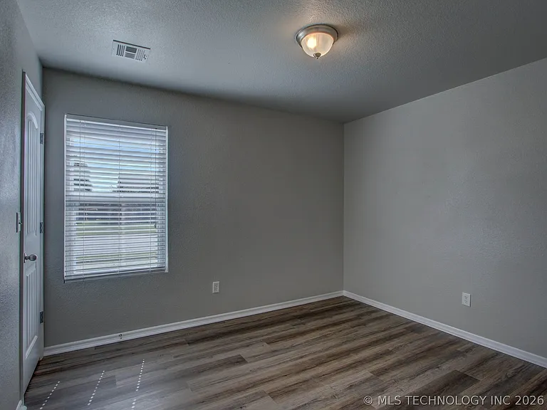 16090 S 85th East Ave — Photo 22