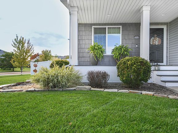 5th image of 3584 6th St E