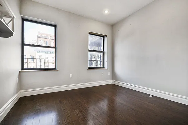 Rented by Compass | media 13