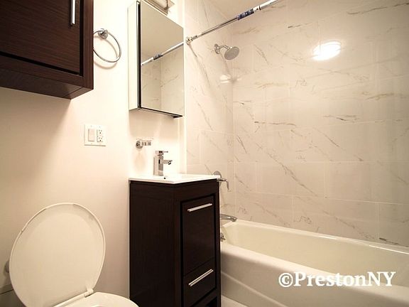 5th image of 134 W 15th St APT 3FW
