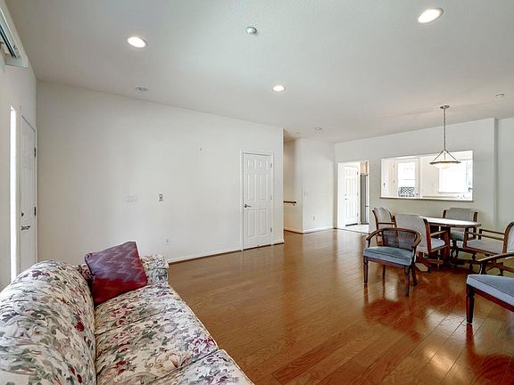 5th image of 1366 White Oak Pl
