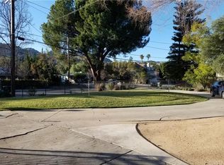 9816 Shoup Ave, Chatsworth, CA 91311