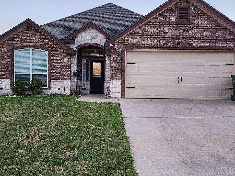 1st image of 821 Karey Dr