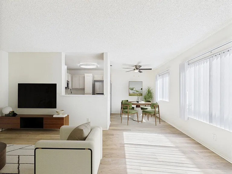 11325 Morrison St — Photo 3