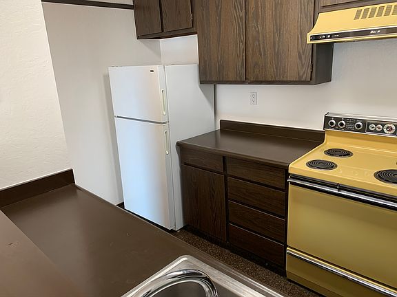 5th image of 335 Euclid Ave APT 205