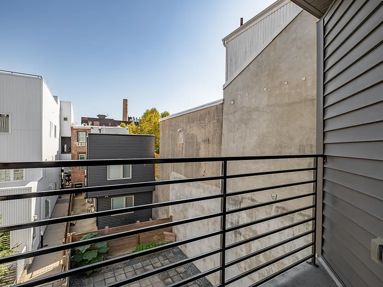 1329 N Randolph St #4 — Photo 17