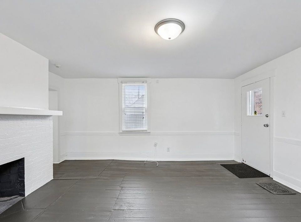 1st image of 1016 E Palmer St