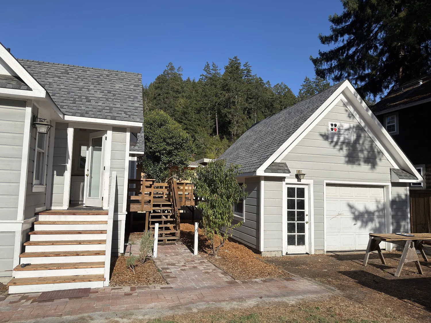 3 bed, 1.5 bath, 1141 sqft, $3,190 — Photo 3