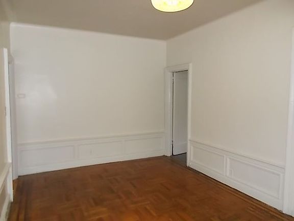 4th image of 303 Crown St APT 3