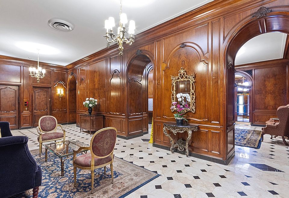 2nd image of 2000 N Lincoln Park West Pkwy #1101