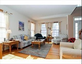 3rd image of 391 Banbury Ln