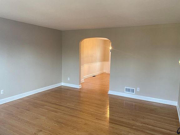 3rd image of 211 Stanmore Rd
