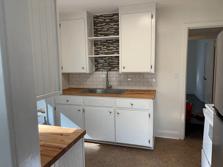 1127 Glenn Ave — Photo 6