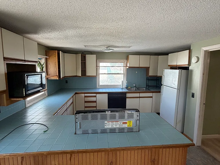 48 Washington St #1 — Photo 10