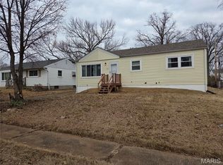 945 Edgehill Dr, Saint Louis, MO
