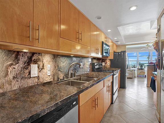 4th image of 3500 Galt Ocean Drive #106