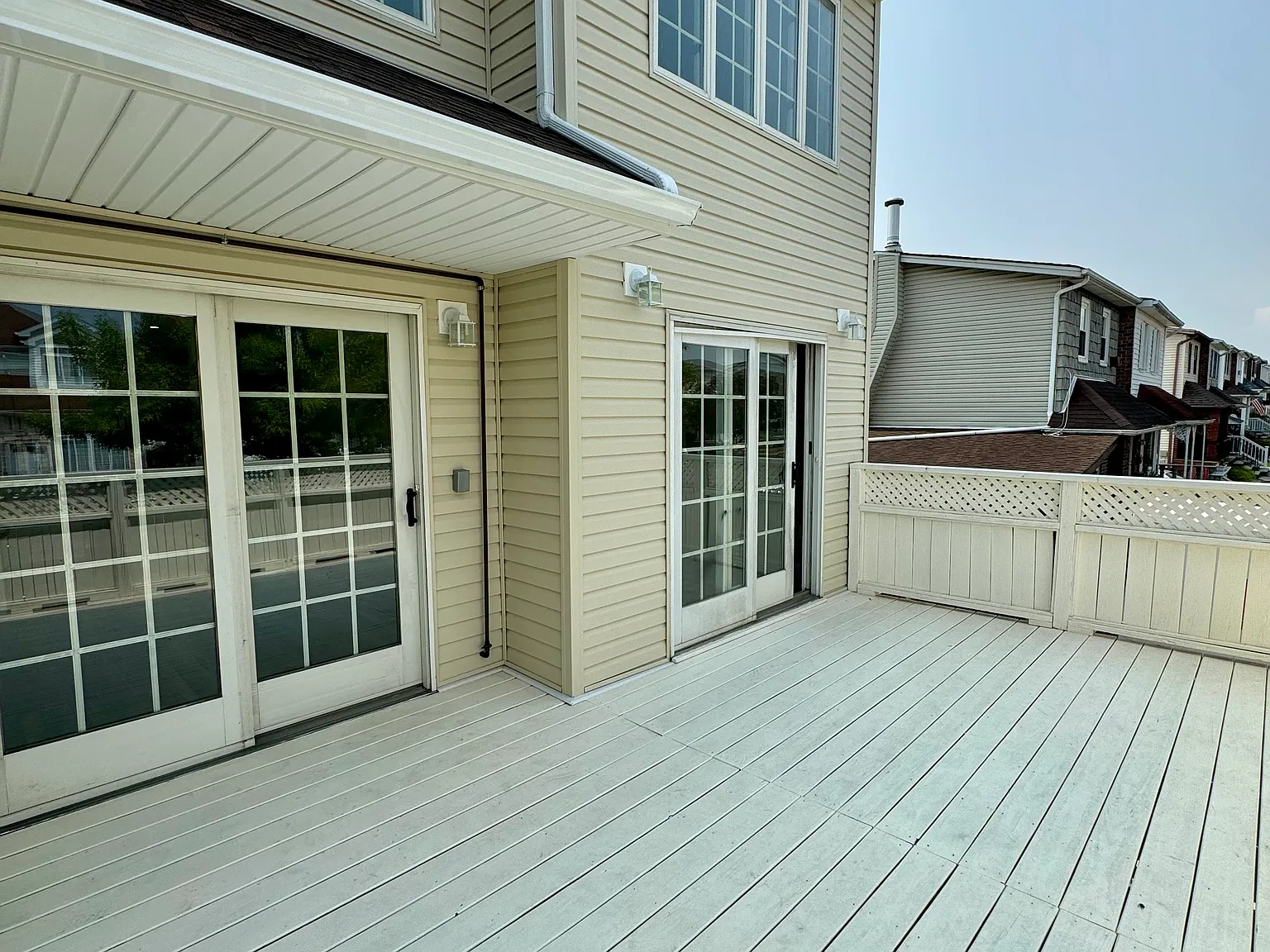3 bed, 1600 sqft, $3,500 — Photo 2