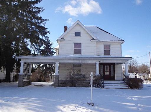 1st image of 856 N Main St
