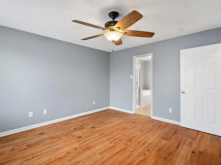 139 Horn Ct — Photo 12