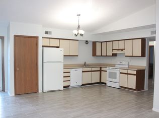 4555 Applewood Ln, Loves Park, IL
