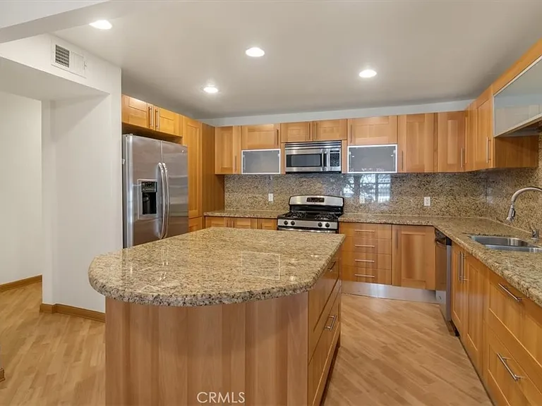 18324 Clark St #102 — Photo 8
