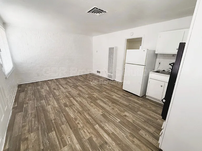 1200 Coal Ave SW #2 — Photo 5