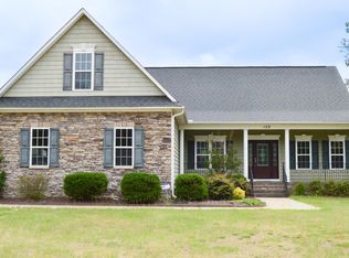 152 Hurdle Ln, Raeford, NC 28376