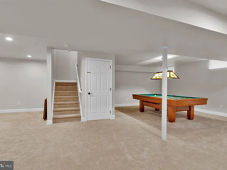 9 Ross Way — Photo 25