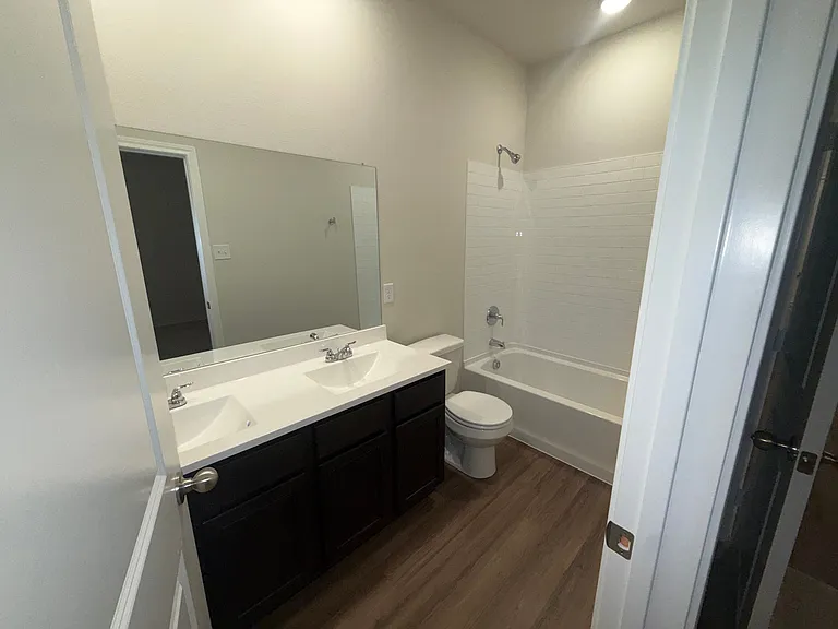3110 Mesa Dr — Photo 11