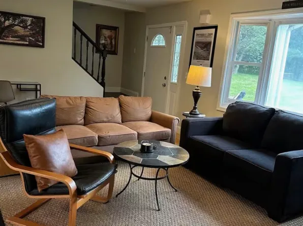 (undisclosed Address), Highland, NY 12528