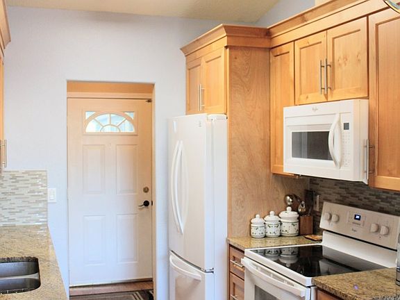 4th image of 5512 NE 92nd Ct