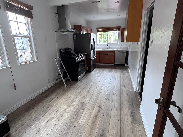 1609 Ellsmere Ave — Photo 18