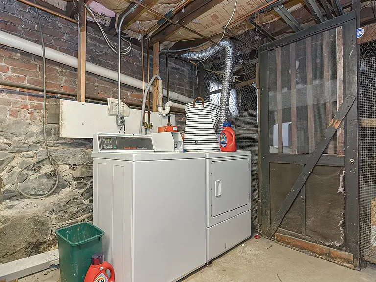 108 Beacon St — Photo 12