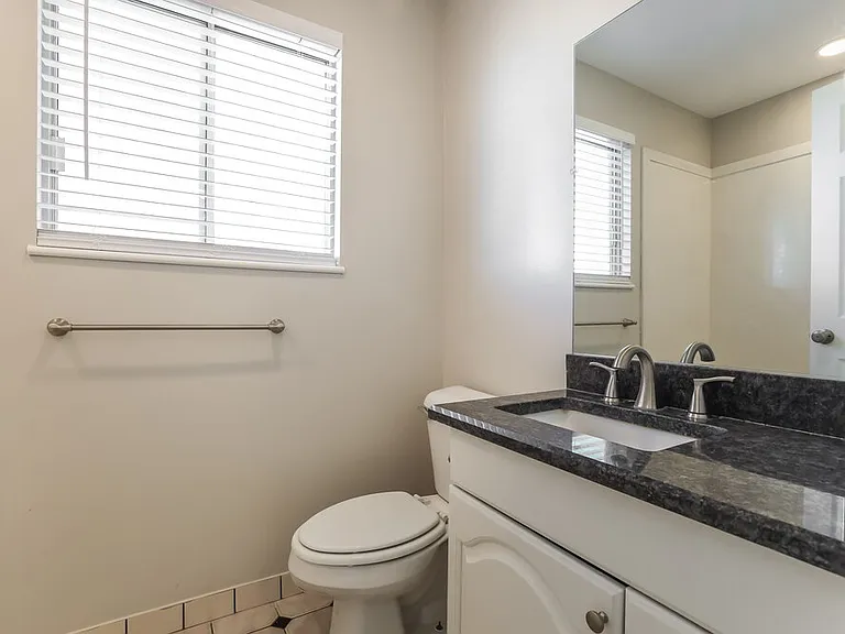 8492 S Merrick Ct — Photo 17