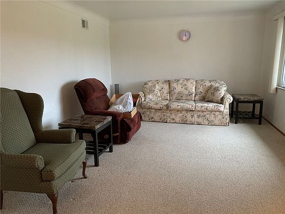 2nd image of 420 Grant Avenue Ext