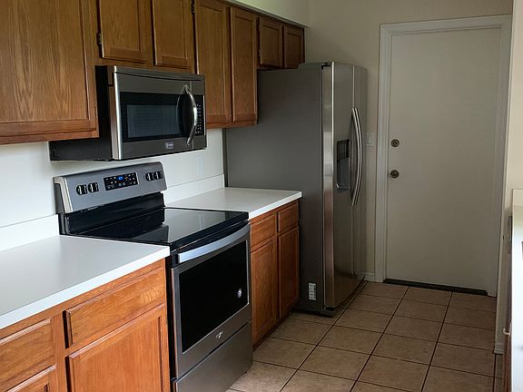 5th image of 3305 Kirby Dr
