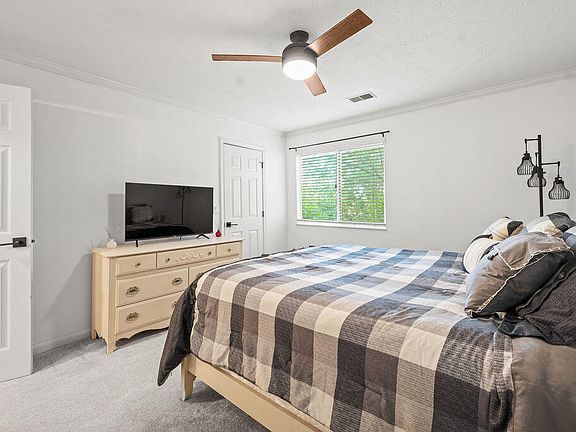 3rd image of 380 Timber Ridge Dr Unit 2