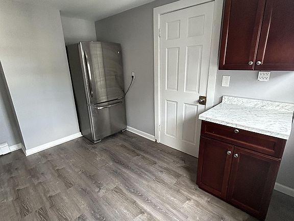 4th image of 660 4th St #15236483