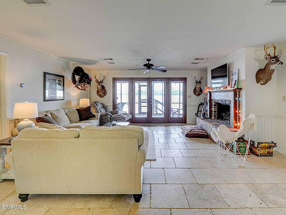 2nd image of 4035 Oakwood Cir