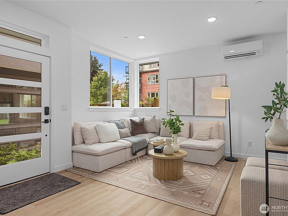 4th image of 6538 A Latona Avenue NE