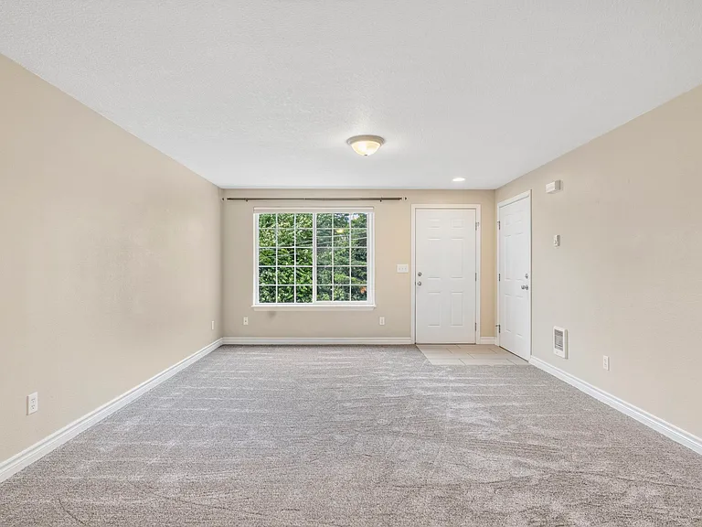 53 Michael St — Photo 13
