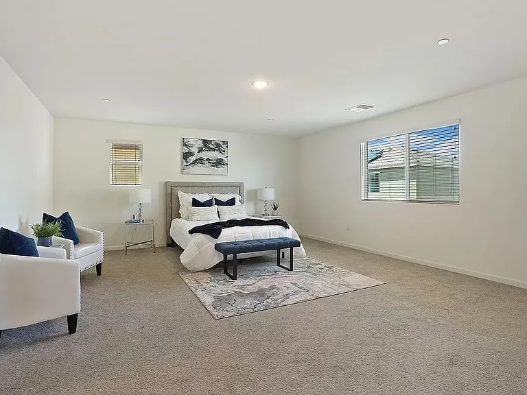 Master bed room - very big