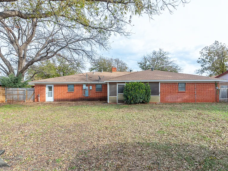 1926 Richland Dr — Photo 34