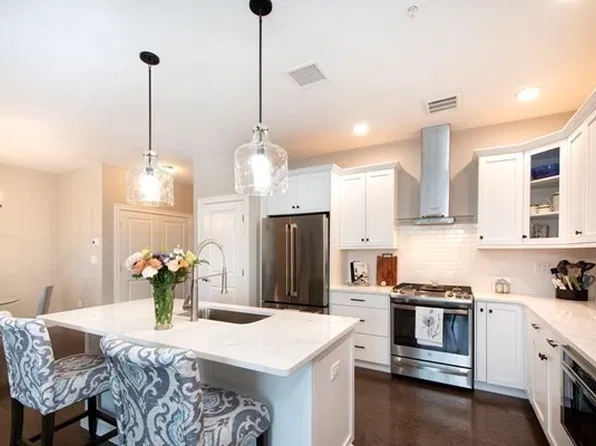 45 Plaza Way Unit 404, Plymouth, MA 02360