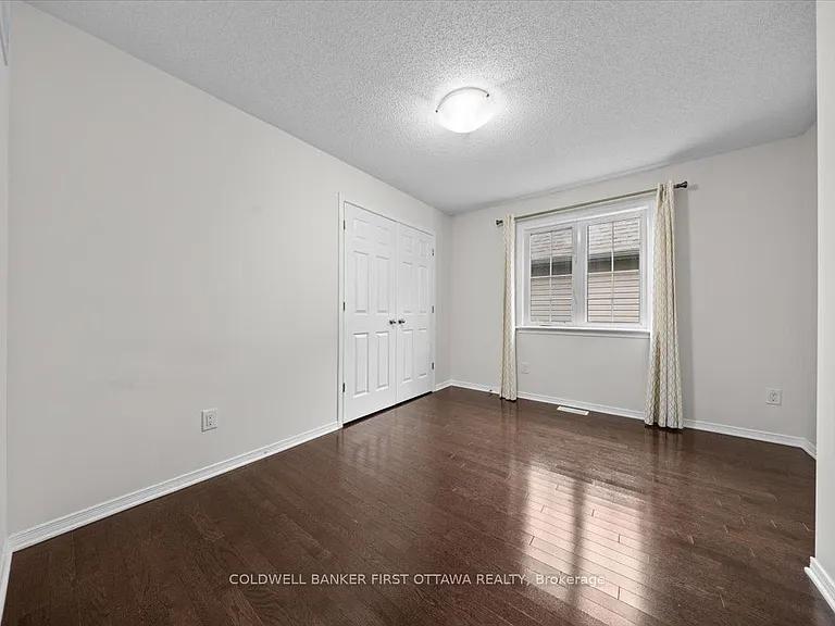 118 Culloden Cres — Photo 24