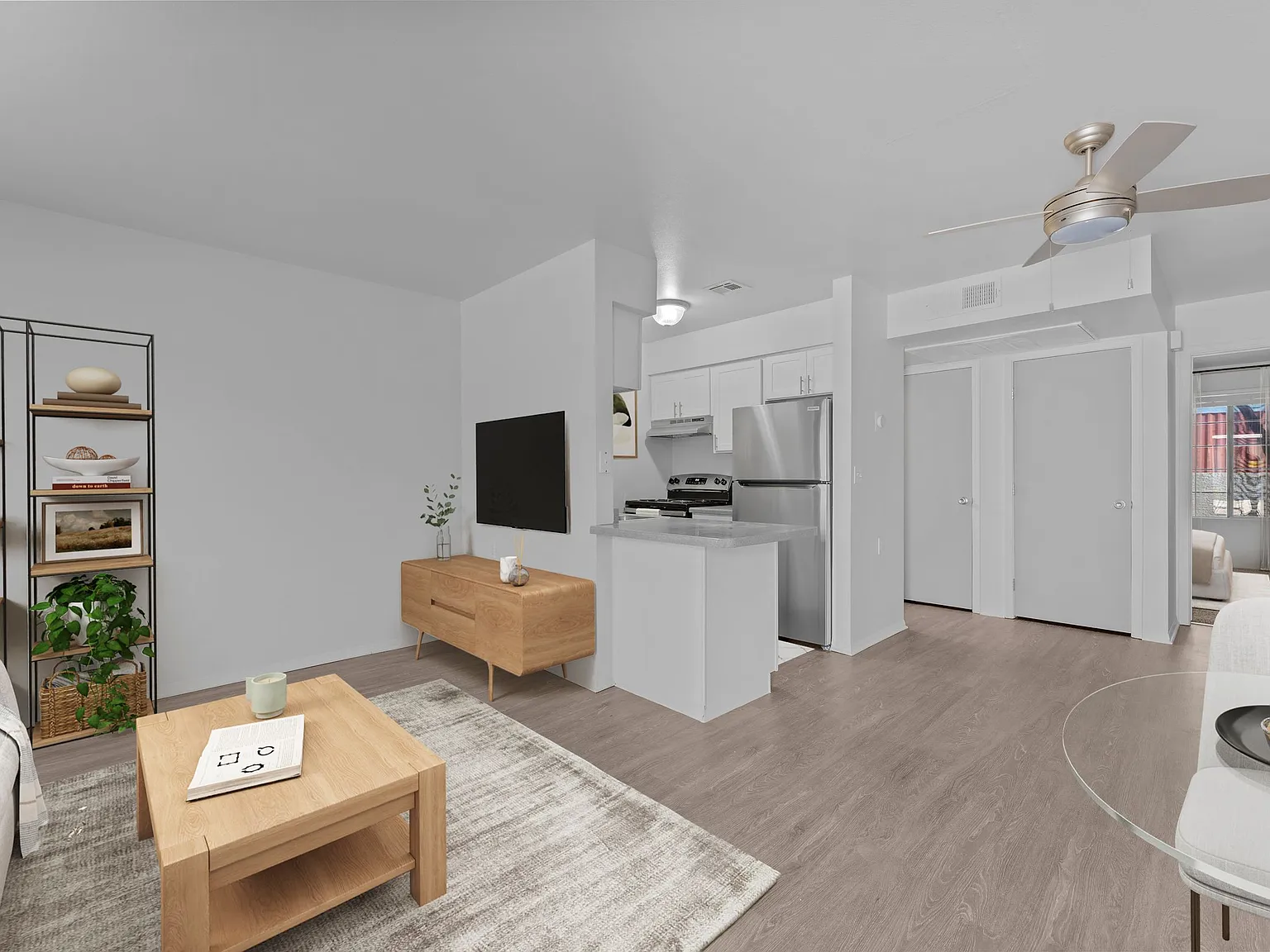 Coronado Glen Apartments — Photo 2