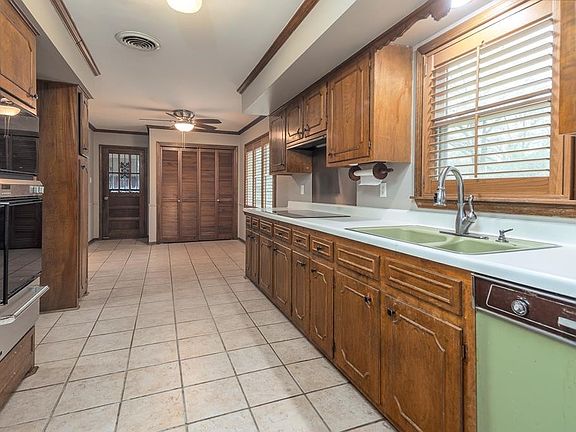 5th image of 6932 Great Oaks Rd