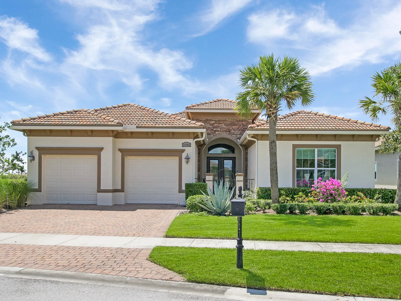 3 bed, 3.5 bath, 3172 sqft, $4,500 — Photo 1